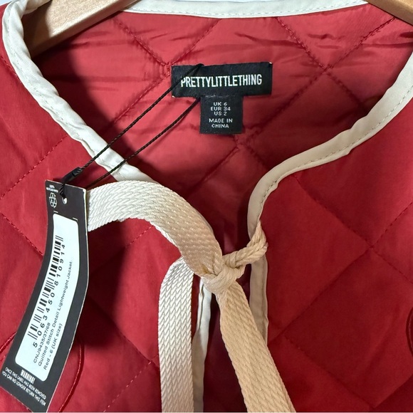 PrettyLittleThing, NWT Red Quilted Jacket with Cream Trim - Picture 10 of 12